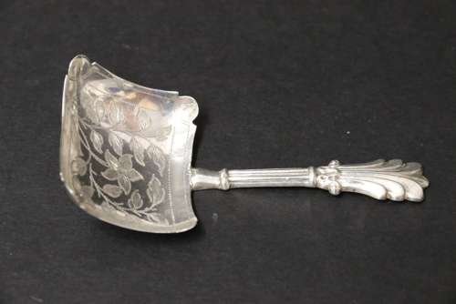 An Antique Early Victorian Silver Caddy Spoon With A Rectangular Bowl With Foliate Engraving.