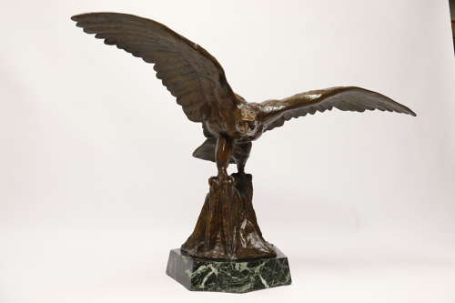 A large and impressive bronze sculpture of a Eagle by Claude Mirval