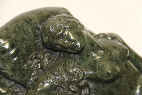 19th C Grand Tour Italian serpentine marble carved sculpture of Venus