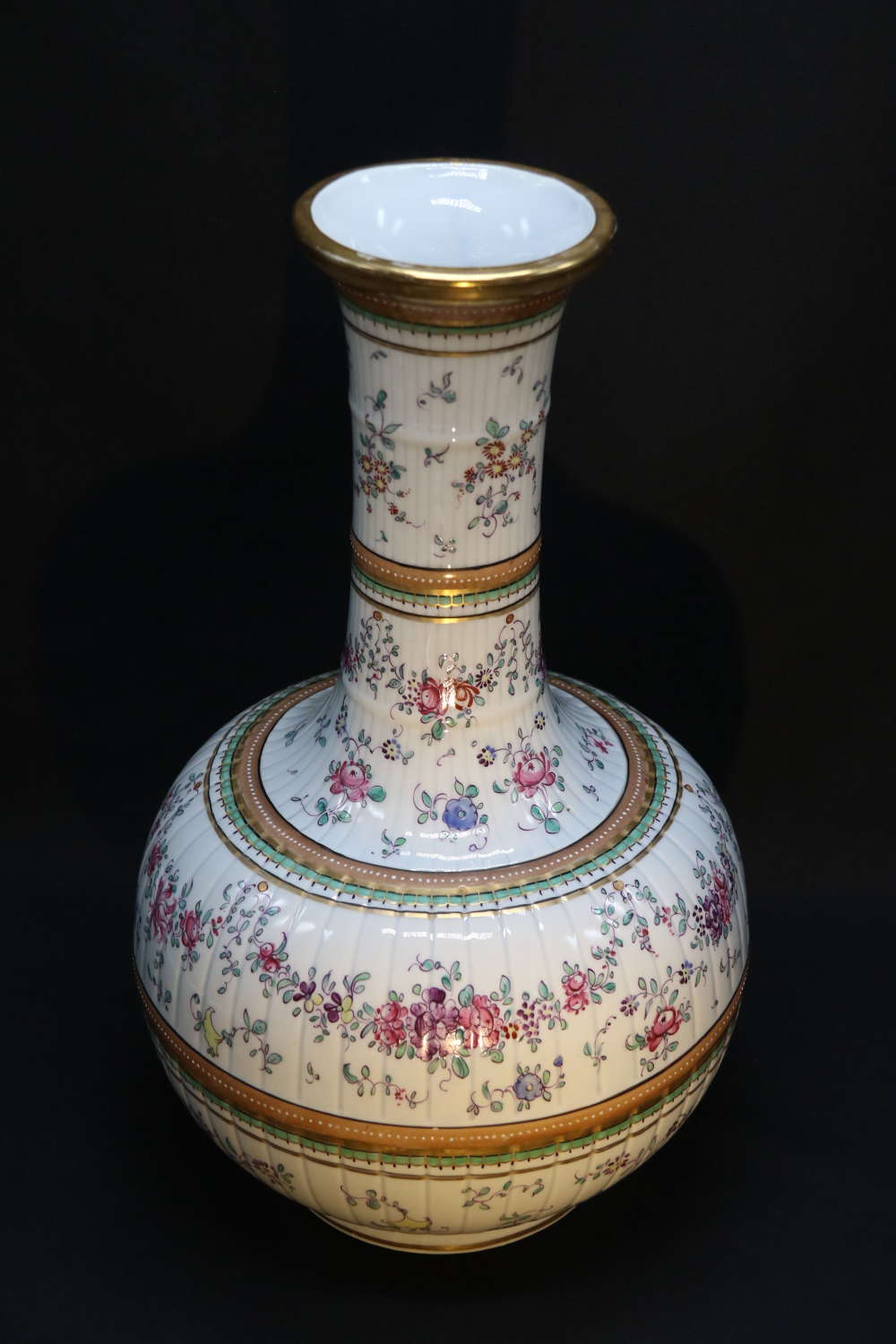 19th century French porcelain vase by Samson of Paris, circa 1890