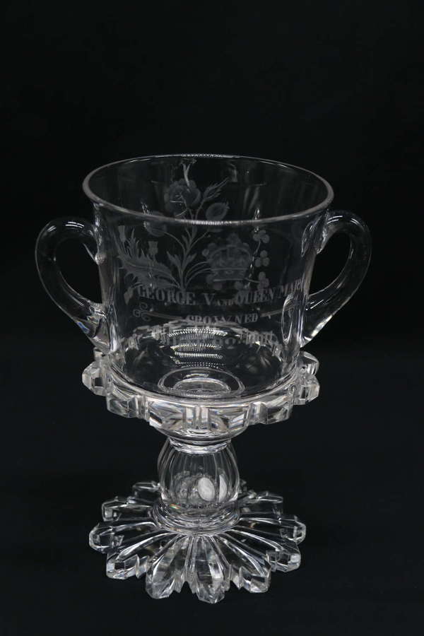 English commemorative glass goblet for the coronation of George V 1911