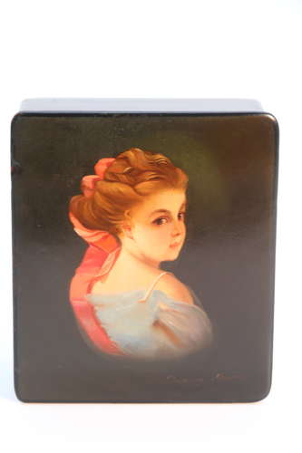 A Russian lacquered box hand painted with a portrait of a lady C 1920
