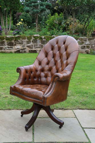 Early 20th century tilt and rotate desk/study chair circa 1930