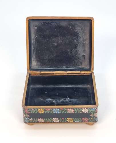A Chinese 19th century cloisonné enamel box, circa 1880