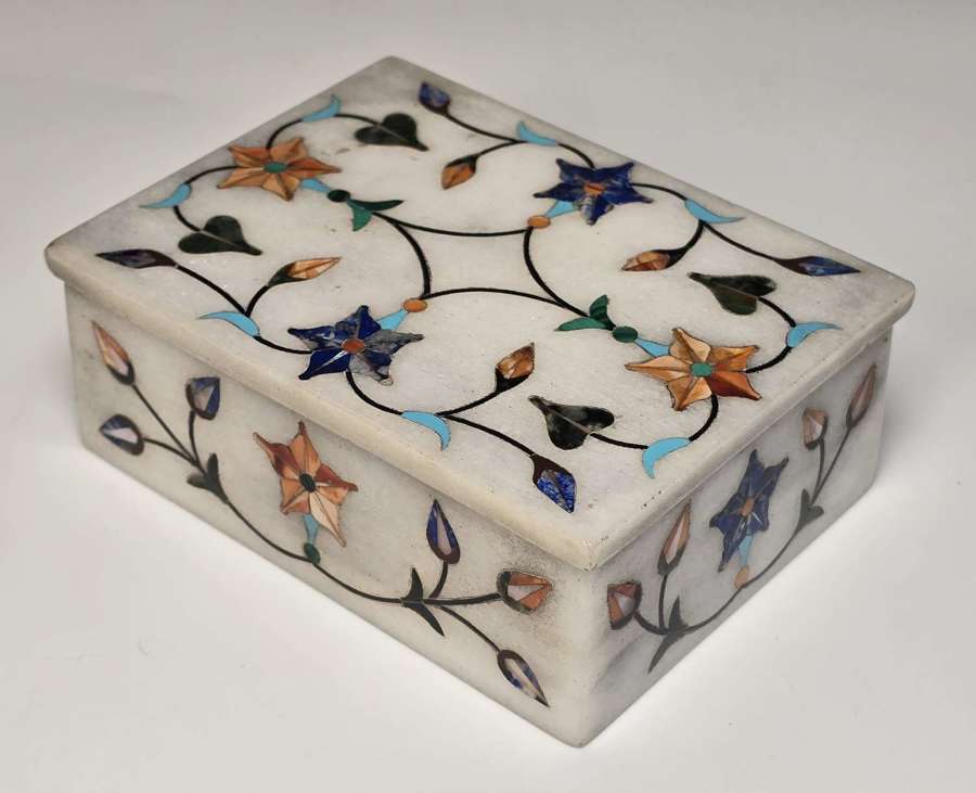 An Indian pietra dura marble and hardstone box, circa 1900