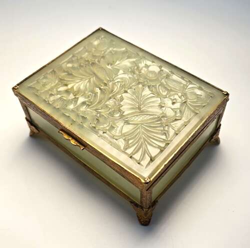 A Chinese carved jade and gilt metal mounted jewellery box circa 1920