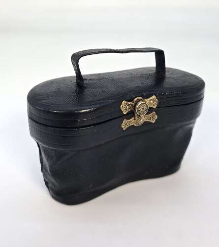 A pair of opera glasses with original case, English circa 1900