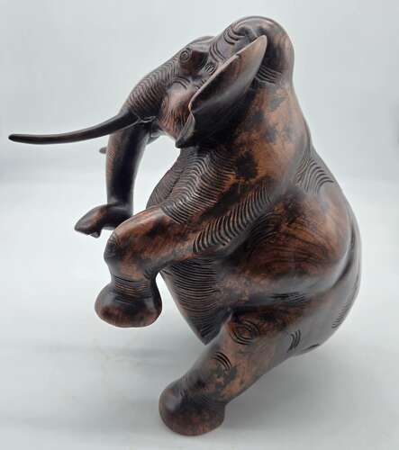 Antique Raj Period hand carved Indian elephant sculpture (Circa 1890)