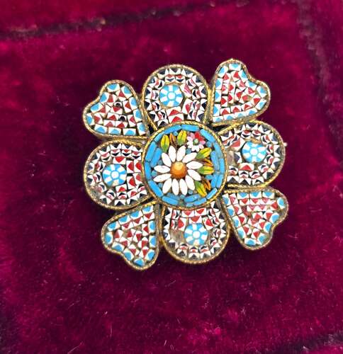 Exceptionally fine 19th century Italian micro mosaic brooch, c.1880